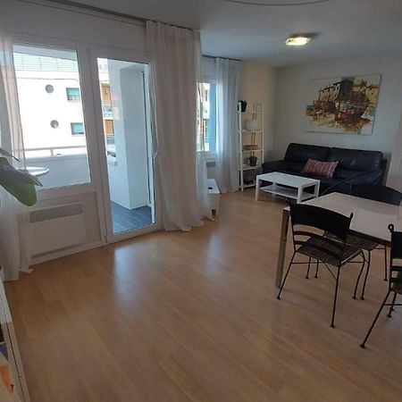 Puerto Deportivo Beachfront: Renovated Seaside Retreat Hospitalet De L'Infant Exterior photo